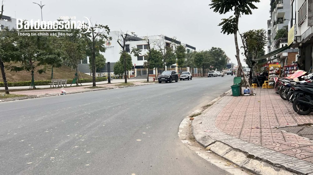 Liền kề Ngọc Thuỵ view vườn hoa, 140m x 7 tầng, MT 8m, vỉa hè rộng,