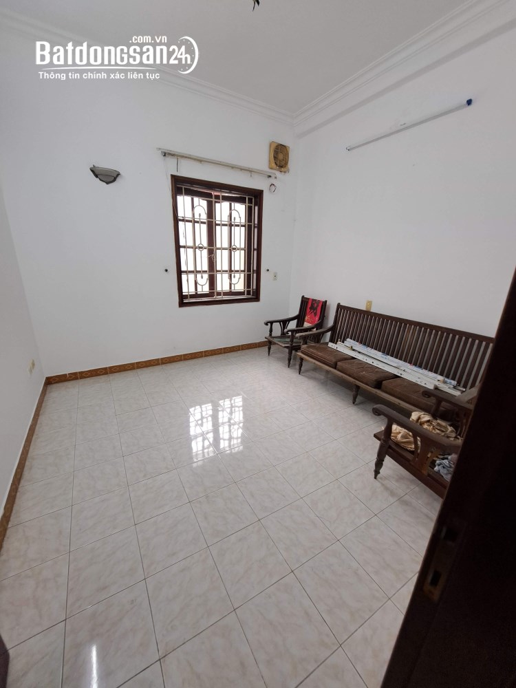 Cho thuê nhà Đường Hoàng Quốc Việt, Phường Nghĩa Đô (Q Cầu Giấy cũ), Hà Nội