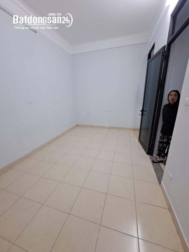 Nhà ngõ 61 phố Phạm Tuấn Tài - Cầu Giấy. Diện tích 55m2 x 5 tầng, đường rộng 8m để xe