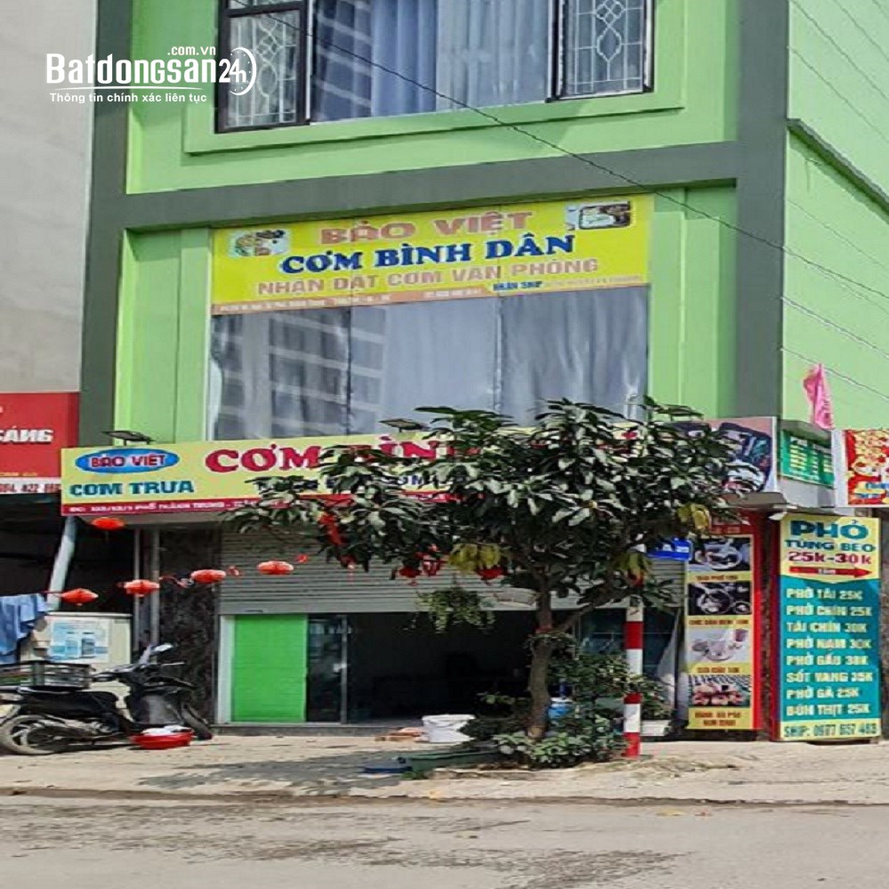 Nhà ở ngay, Kd sầm uất tại chợ SV VNUA, Trâu Quỳ. 100m2 sàn hơn 9 tỷ. Lh 0989894845