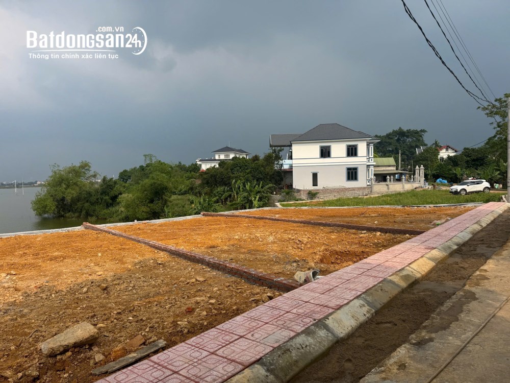 VIEW HỒ TỰ NHIÊN 120M2, GIÁ MỀM, CHỈ 2,X TỶ, đất Xã Phú Cát (H Quốc Oai cũ)