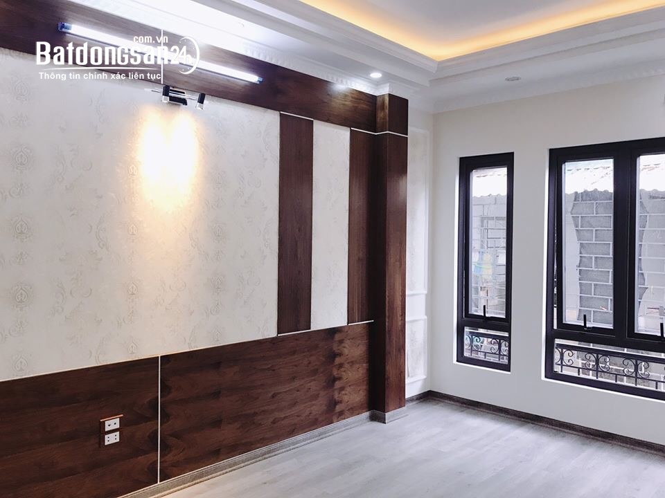 Nhà Đại Mỗ,Tây Mỗ,Hữu Hưng 39m2x3T hiện đại,oto đỗ rất gần,có sân rộng để xe 6,15 tỷ