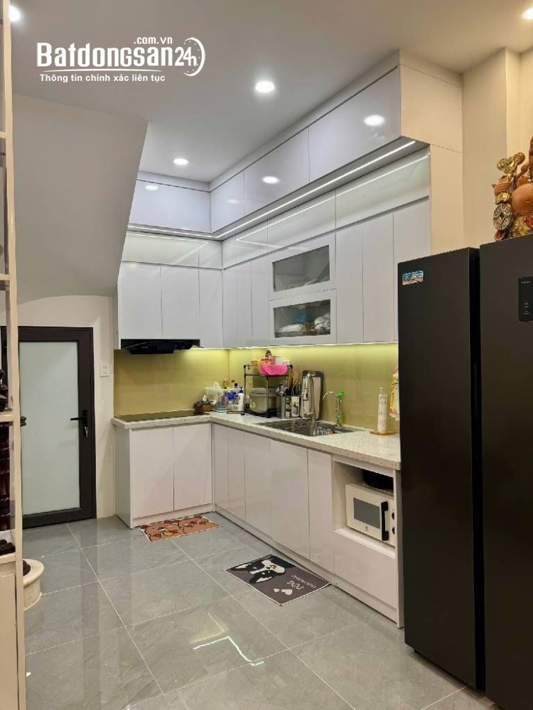BÁN NHÀ LẠC LONG QUÂN – GẦN HỒ TÂY – NGÕ RỘNG THÔNG – FULL NỘI THẤT