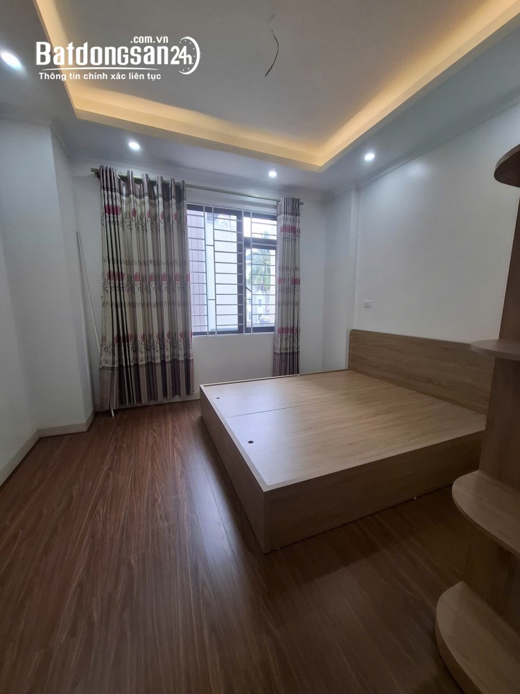 CC bán nhà Đa sỹ kiến hưng hà đông gần bể bơi. 33m2x4 tầng, oto đỗ gần. giá hơn 6 tỷ