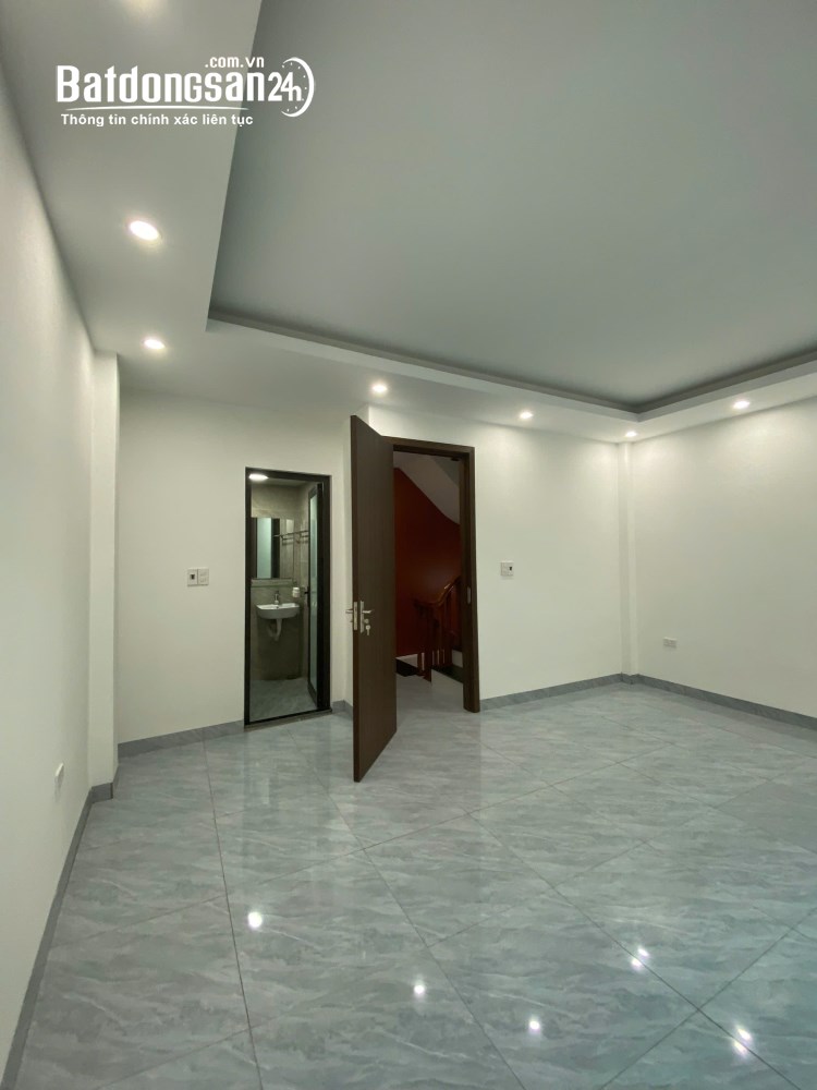 CC bán nhà Hà trì, Hà đông. nhà dân xây 5 tầng, 2 mặt thoáng, giá nhỉnh 7 tỷ