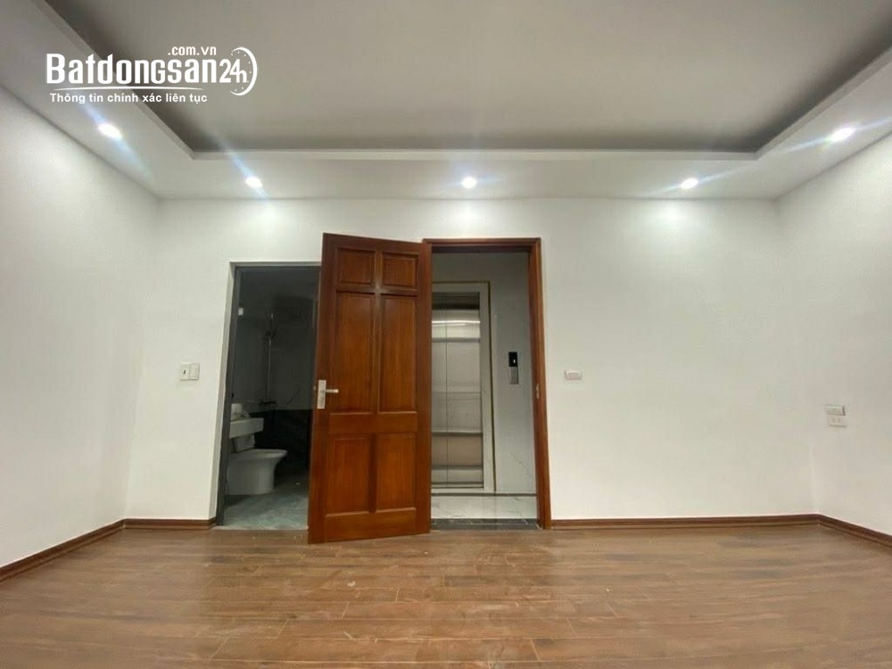 NHÀ GẦN PHỐ TRẦN QUANG DIỆU 6 TẦNG THANG MÁY XÂY MỚI_33m2_GẦN Ô TÔ_2 THOÁNG, 10.x tỷ