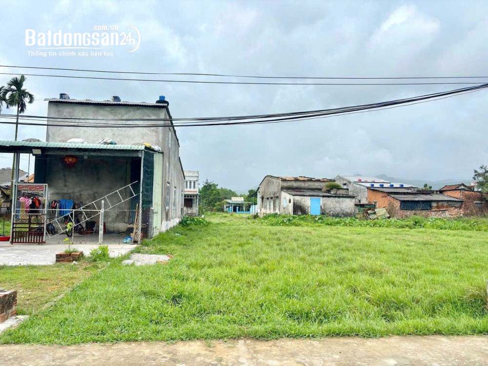 Bán lô đất ngay đối diện cổng uỷ ban Đại Hiệp