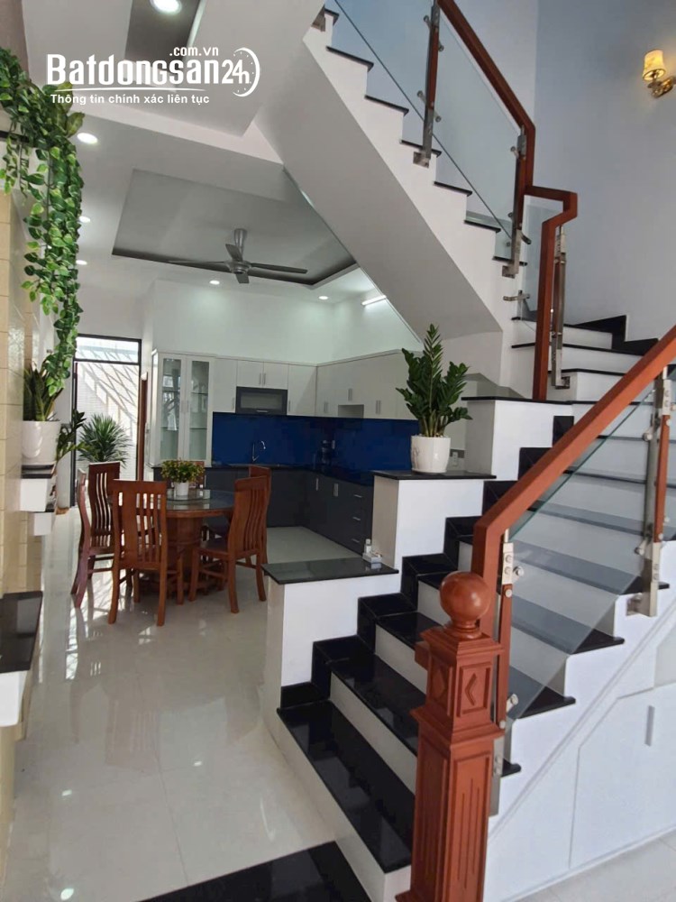Cho thuê nhà nguyên căng đường số 10 linh xuân thủ đức LH 0909428959.