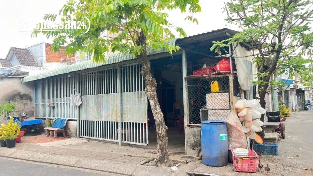 BÁN NHÀ ĐẤT TẠI HÓC MÔN, DT 177M2, SẴN SỔ, CHỈ 3.8 TỶ. LH:0765659378 