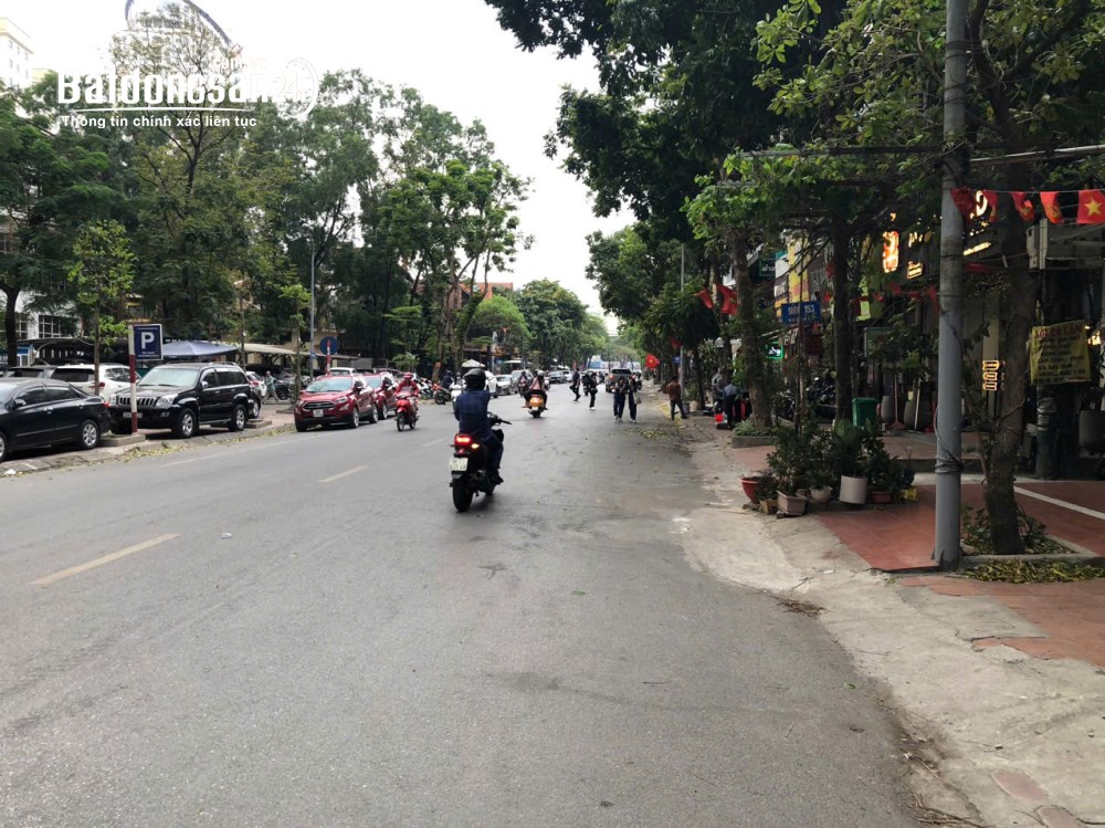 Cho thuê mặt bằng kinh doanh tầng 1 - mặt phố Nguyễn Thị Định - Hà Nội