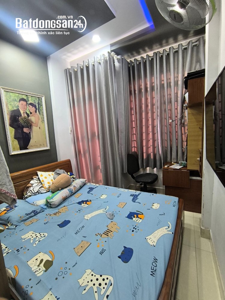 Nhà mặt tiền, 30m2, giá chỉ hơn 4 tỷ