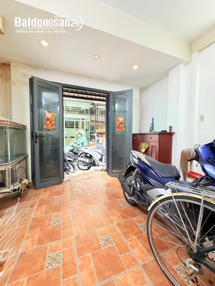 Bán căn hộ Đường Cách Mạng Tháng Tám, Phường Hòa Hưng (Quận 10 cũ), Hồ Chí Minh