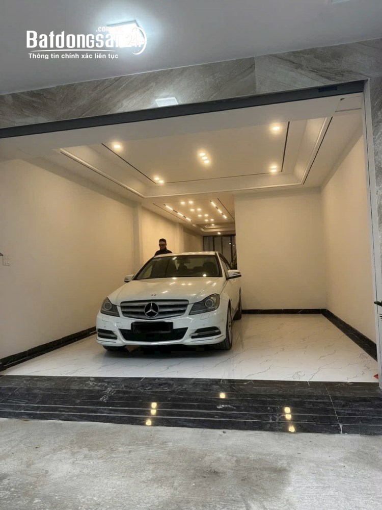 nhà đẹp Ngọc Lâm, 80m x 6 tầng, MT 4.8m, gara, thang máy, full nội