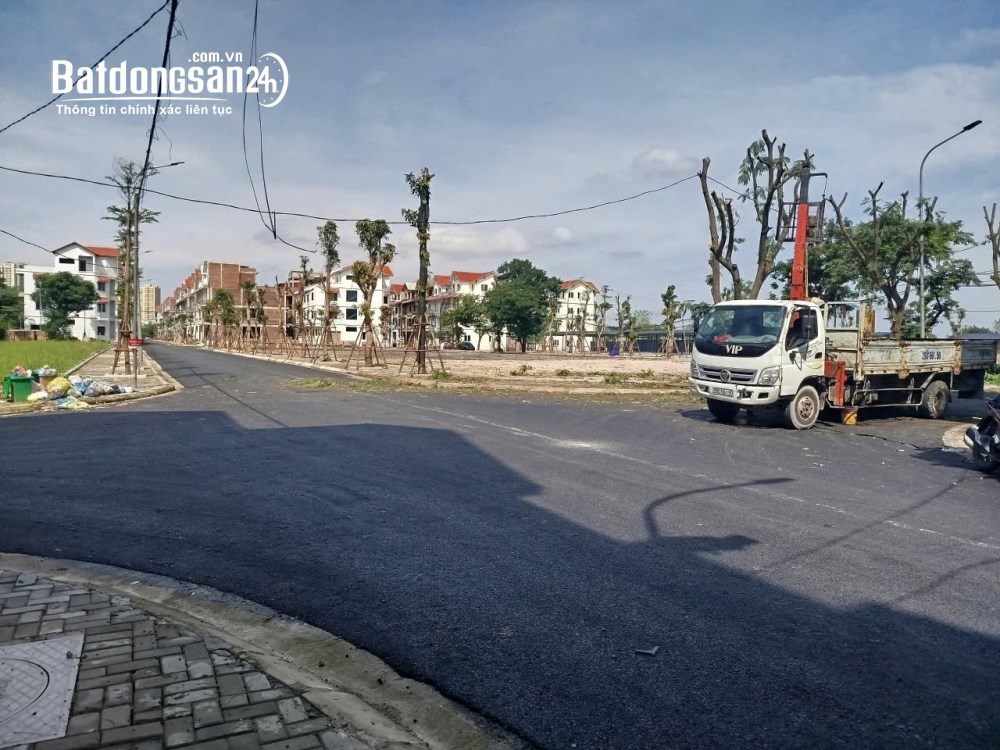 Đất Lai Xá 75m2- Đông Nam, phân lô, ô tô tránh.ngay đại học thành đô.
