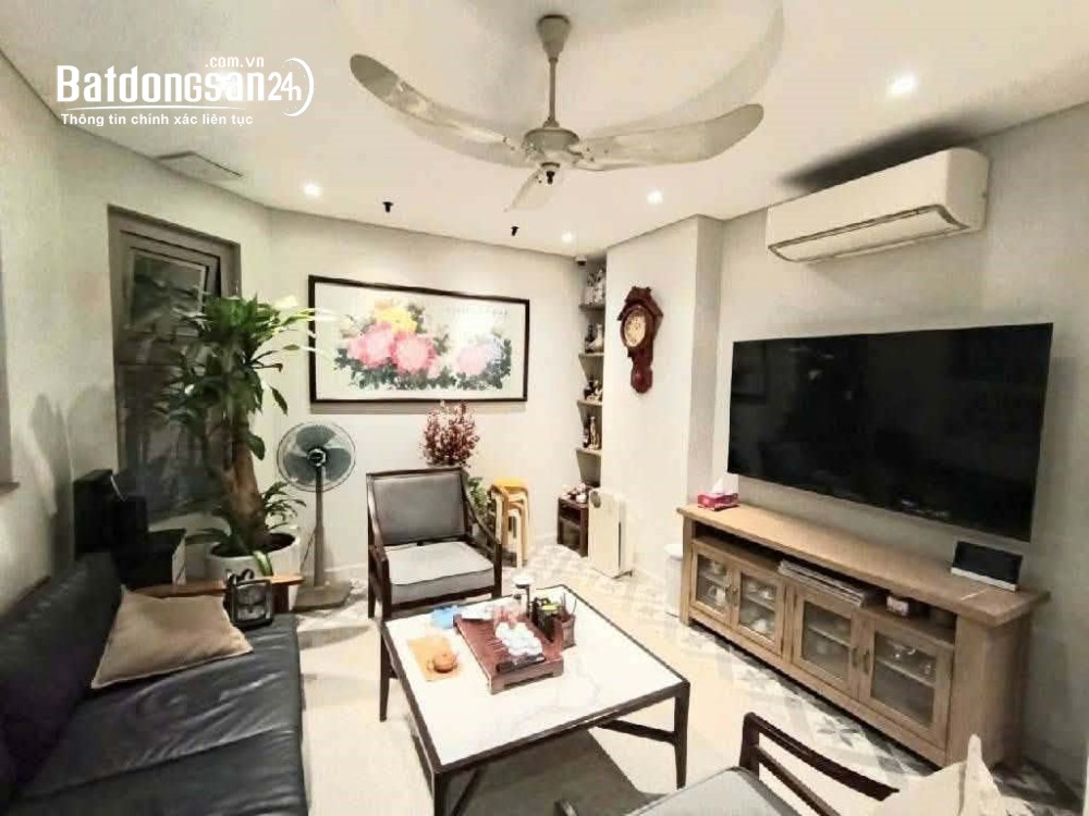NHÀ PHỐ HÀO NAM 6 TẦNG THANG MÁY_GẦN PHỐ_35m2_LÔ GÓC_NHÀ MỚI ĐẸP VỀ Ở NGAY, hơn 11 tỷ
