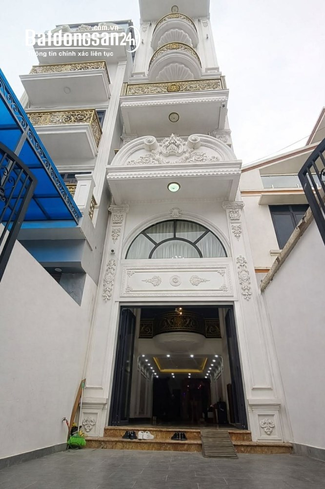 nhà đẹp Cổ Linh, 8 tầng thang máy, ôtô tránh, đối diện Aeon Long Biên