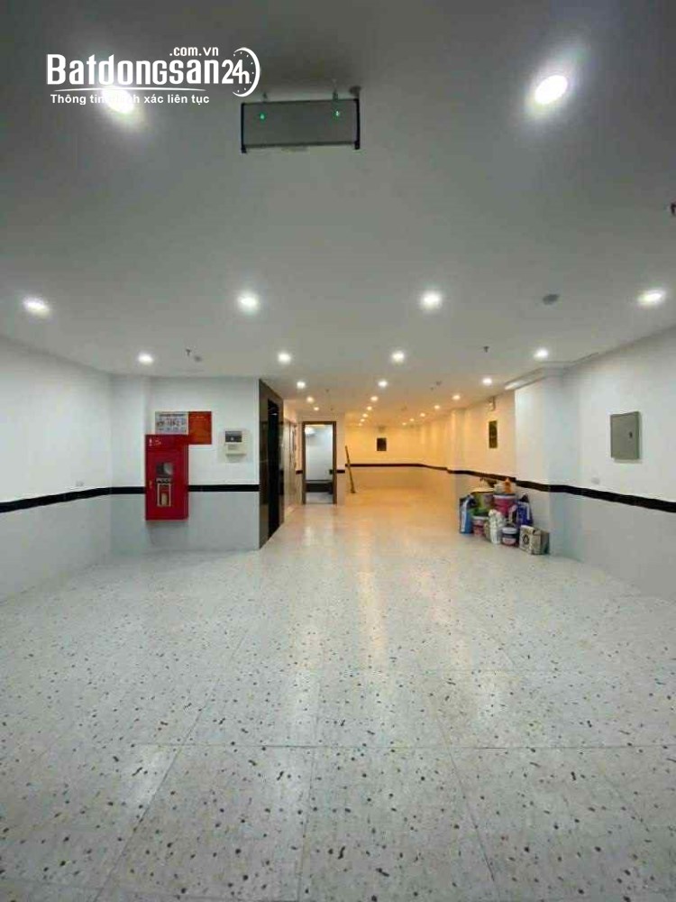 Chung cư mini Cổ Linh, 100m x 8 tầng, 26 phòng cao cấp khép kín, dòng