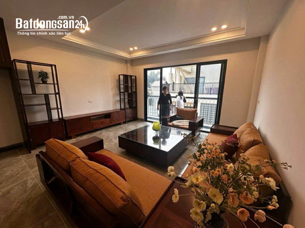 nhà đẹp, phân lô Lâm Hạ, ôtô tránh, gara 7 chỗ, thang máy, full nội