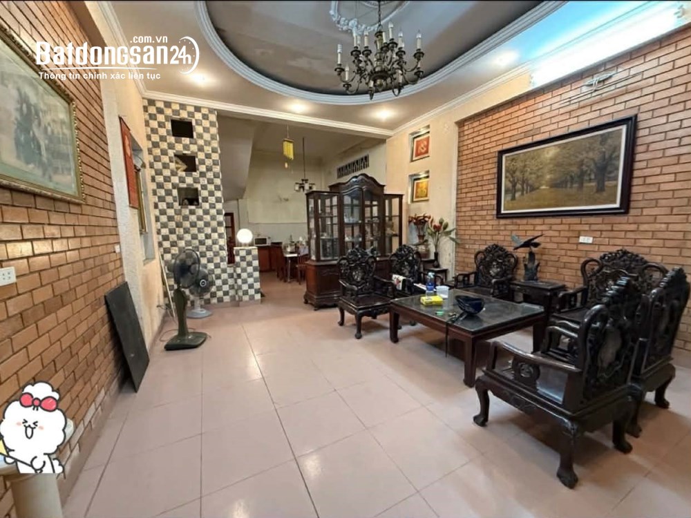 Bán nhà 50m2, 4 tầng, giá 14 tỷ, Phố Chùa Láng, Phường Đống Đa (Q Đống Đa cũ), TP Hà Nội