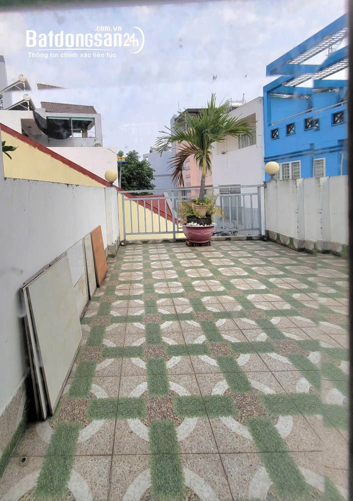 Nhà đẹp, HXH, 3 tầng, giá hơn 5,5 tỷ, Đ. Lạc Long Quân, P. Bảy Hiền (Q Tân Bình cũ), TP HCM.