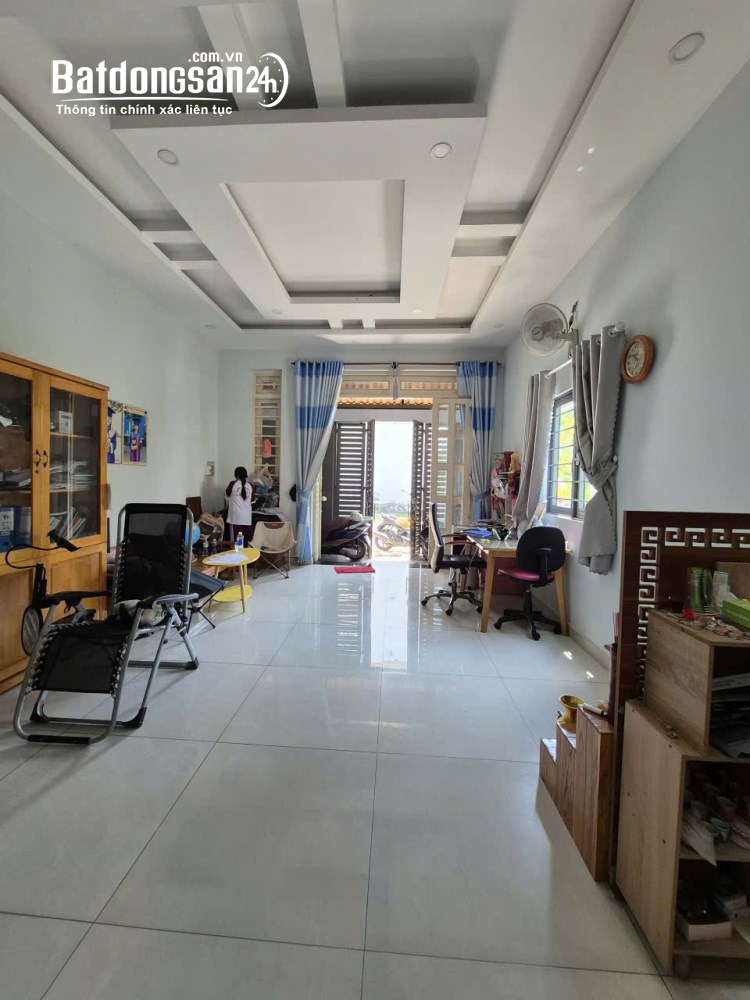 Bán nhà 1 trệt 1 lầu 1 sân thượng Hẻm đường LK 4-5 ,P.Bình Hưng Hòa B , Bình Tân