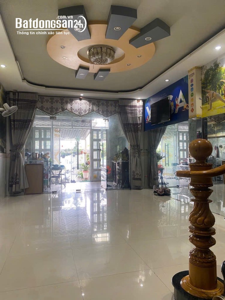 Bán nhà 3 lầu, 5PN, xe hơi ngủ trong nhà, Phường Bình Đông (Quận 8 cũ), TP Hồ Chí Minh