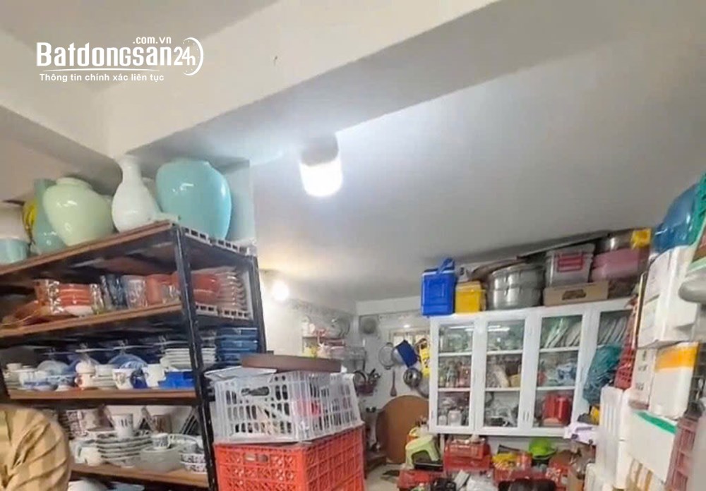 MẶT TIỀN KINH DOANH SẦM UẤT ĐƯỜNG PHẠM THẾ HIỂN - QUẬN 8 - SÁT QUẬN 1 - 2 TẦNG - 73M2