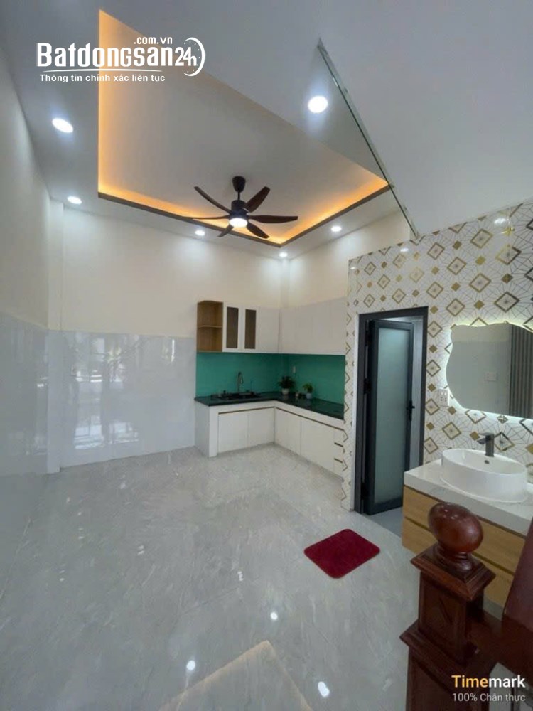 Nhà đẹp mới xây, MTKD - hẻm ô tô, giá 8,98 tỷ Đ. Phạm Thế Hiển, P. Chánh Hưng (Quận 8 cũ)