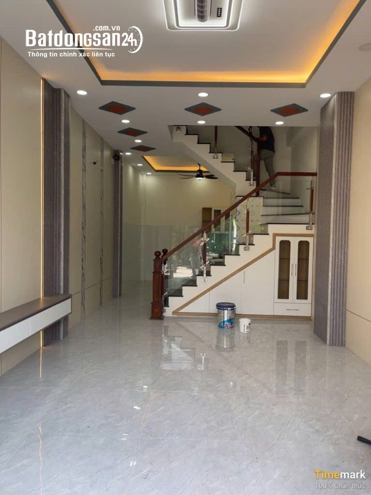 Nhà đẹp mới xây, MTKD - hẻm ô tô, giá 8,98 tỷ Đ. Phạm Thế Hiển, P. Chánh Hưng (Quận 8 cũ)