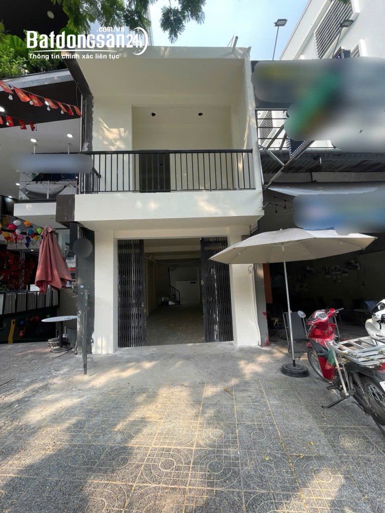Bán nhà mặt tiền Đường Hòa Bình, Phường Hòa Bình (Quận 11 cũ), Hồ Chí Minh