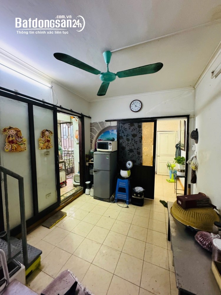 Bán nhà lô góc 3 mặt thoáng, Phố Tôn Đức Thắng, Phường Đống Đa (Q Đống Đa cũ), TP Hà Nội