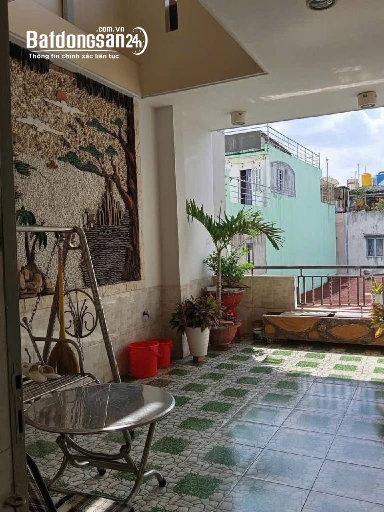 Bán nhà 40m2, 5PN, cứng cáp, giá tốt, Phường Diên Hồng (Quận 10 cũ), TP Hồ Chí Minh
