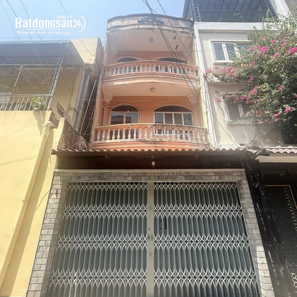 Nhà cô/chú Bs Bệnh viên Thống Nhất, 80m2 x 3 tầng, xe hơi đỗ, pháp lý chuẩn, P. Tân Hòa, HCM.
