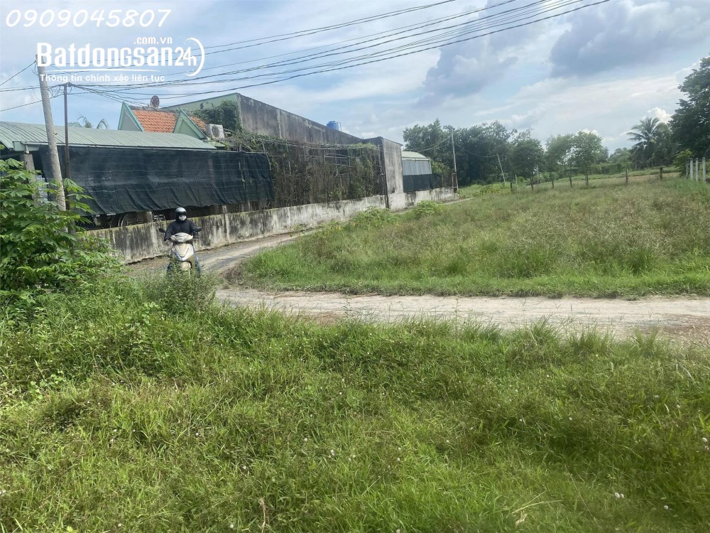 Chính chủ bán gấp 360m2 đất thổ cư Xã Hậu Nghĩa, Tây Ninh - giá 1,55 tỷ có phí hh cho môi giới 