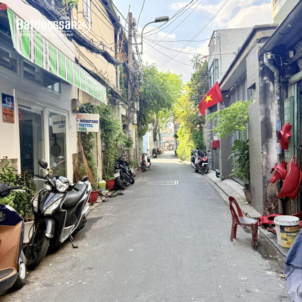 Chủ thiện chí bán nhà 1 trệt 2 lầu sân thượng, 5PN, nở hậu, P. Tân Sơn Nhất TP HCM.