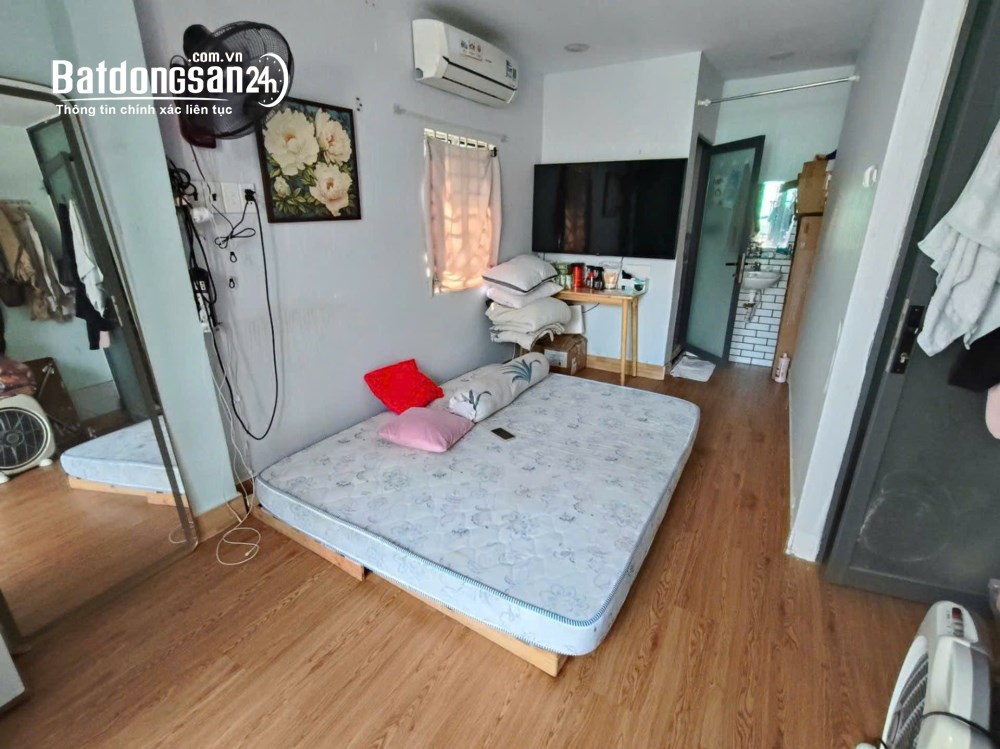Bán nhà 2 tầng, HXH, gần học viện cán bộ, dân cư sầm uất, sổ hồng riêng, P. Bình Thạnh, HCM.