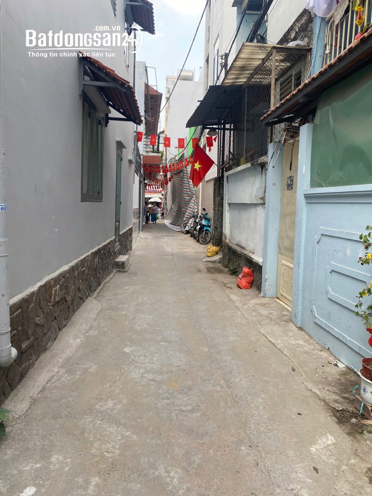 Bán nhà 48m2, 2PN, hẻm thông thoáng, giấy tờ pháp lý đầy đủ, P. Bình Thạnh, HCM.