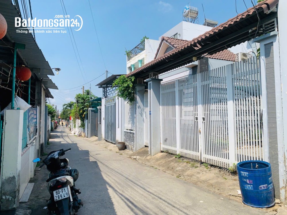Bán nhà 230m2, gần bệnh viện Singmark, trục QL51, gt thuận tiện, P. Long Hưng, Đồng Nai.