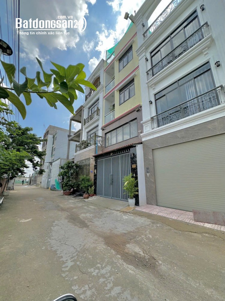 Bán đất mặt tiền 91,6 m2, ngang 4,15m, nở hậu 4,4m, P. Long Trường (Quận 9 cũ), HCM.