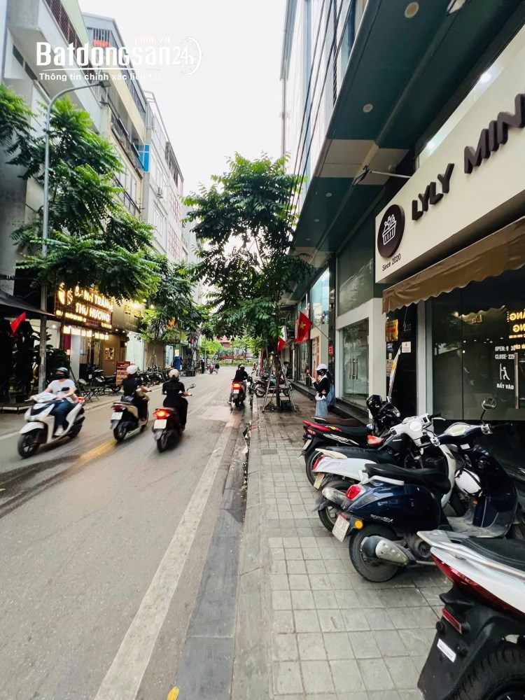 Bán nhà mặt tiền, 45m2, 6 tầng, MT 5,1m, giá 30 tỷ, P. Ô Chợ Dừa, TP Hà Nội.