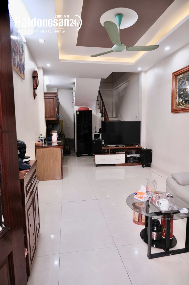 Bán gấp nhà 5 tầng, giá rẻ, vị trí trung tâm, tiện ích ngập tràn, P. Hà Đông, TP Hà Nội.