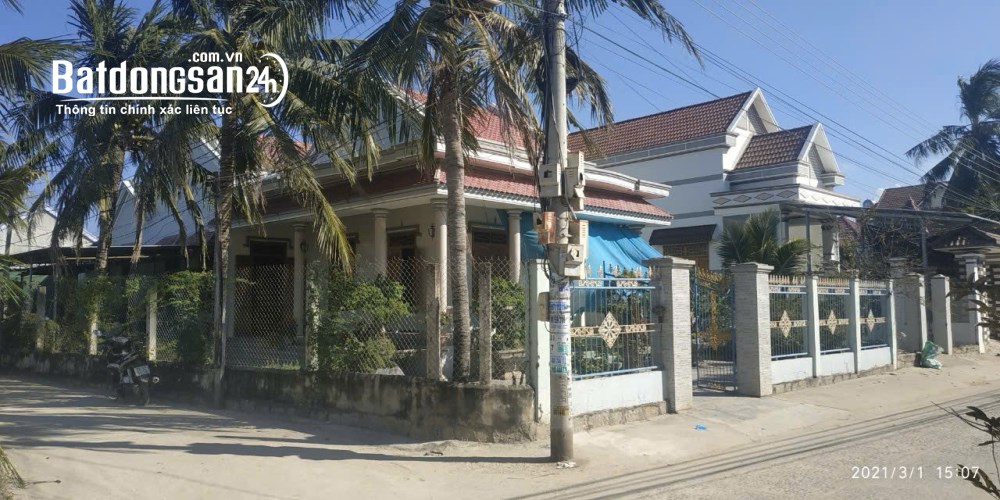 Bán nhà mặt tiền 9m, vị trí cực đẹp, sổ hồng chính chủ, sang tên ngay, P. 2 Bảo Lộc, Lâm Đồng.