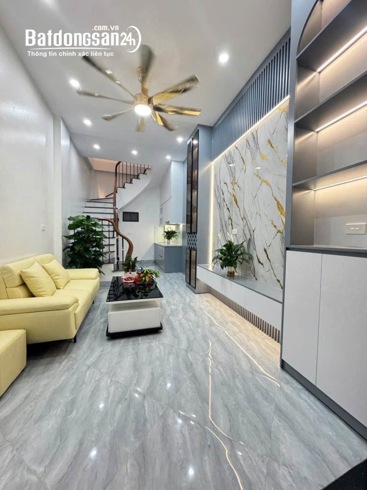Bán nhà 28m2 x 4 tầng, full nội thất, giá 6,5 tỷ, P. Đống Đa, TP Hà Nội.