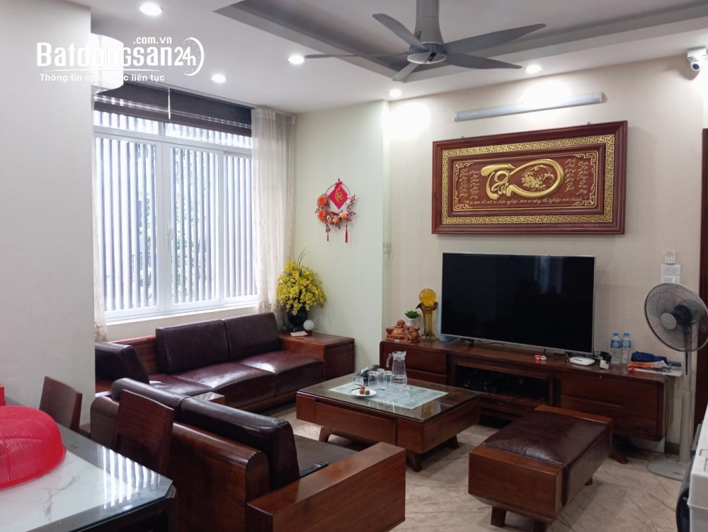 Bán biệt thự 95m2, MT 9m, 5 tầng, sổ đỏ chính chủ, sẵn sàng giao dịch, P. Hà Đông, Hà Nội.