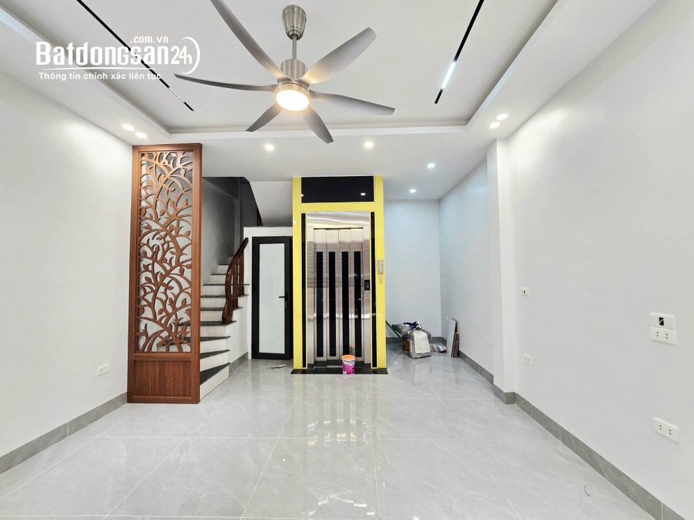 Bán nhà mới 6 tầng, thang máy, 35m2, hơn 9 tỷ, P. Xuân Đỉnh (Q Bắc Từ Liêm cũ).