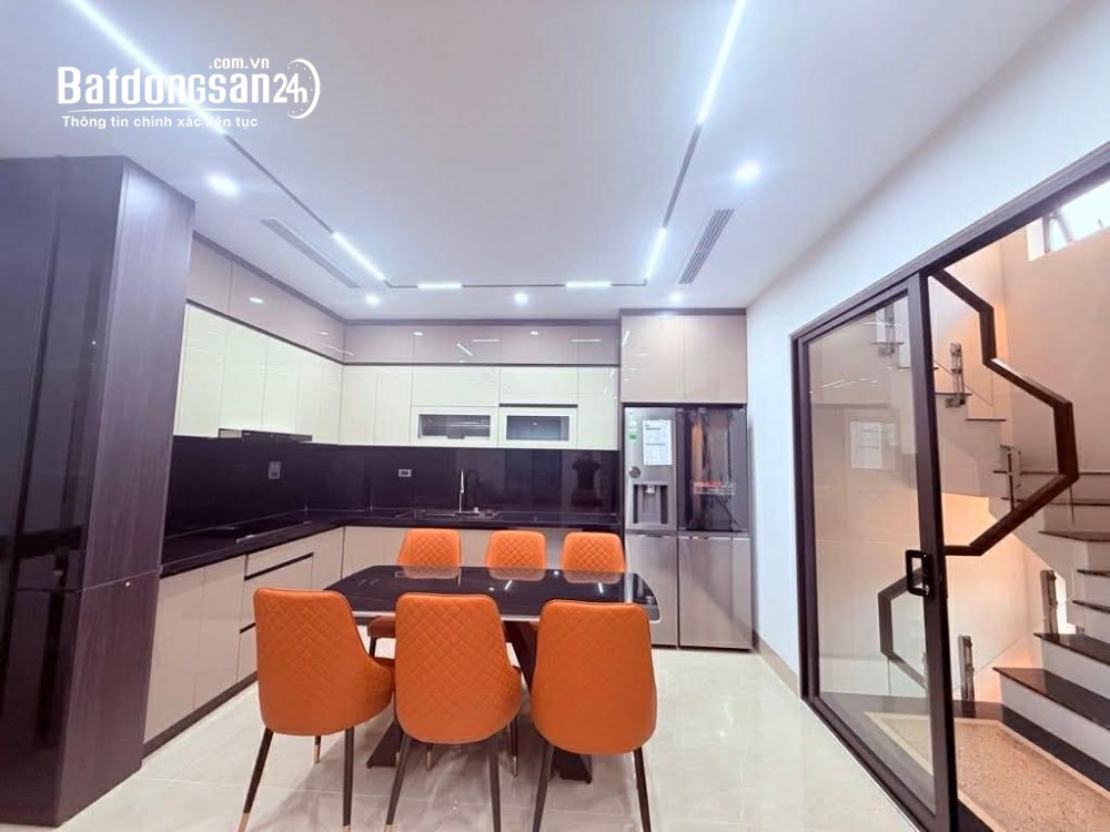 nhà đẹp Hồng Tiến, 50m x 8 tầng, MT 5.5m, full nội thất, ôtô vào nhà