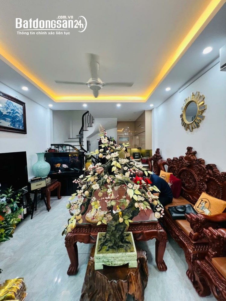Bán gấp nhà mới 6T, ngõ 3 gác-ô tô cách nhà 30m, giá hơn 13 tỷ, P. Xuân Đỉnh, Hà Nội.