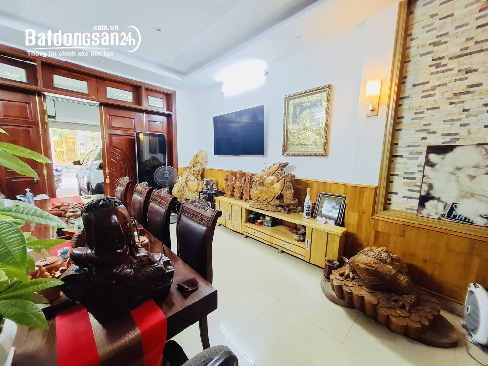 Bán gấp căn 5 tầng, 45m2 chỉ hơn 8 tỷ, sổ đỏ chính chủ, ss giao dịch, P. Hà Đông, Hà Nội.
