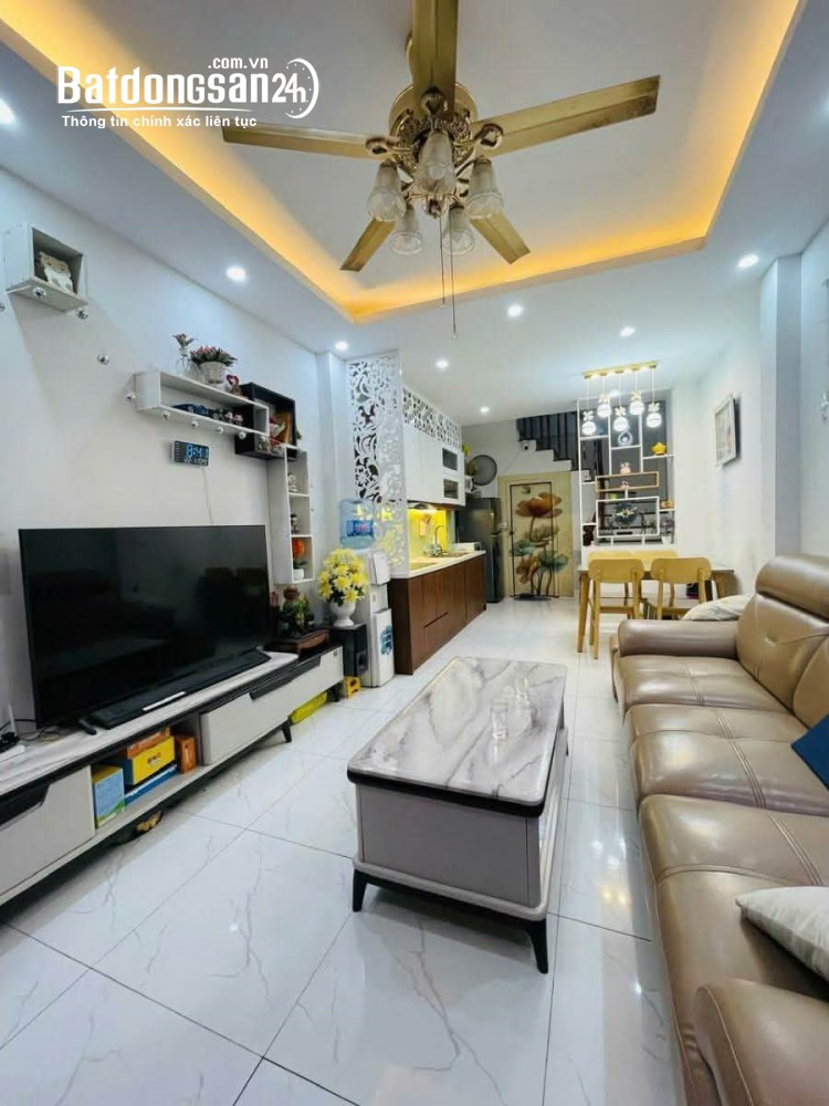 Siêu phẩm nhà mới 5 tầng, full nội thất, 35m2, nhỉnh 7 tỷ, P. Xuân Đỉnh (Q Bắc Từ Liêm cũ).