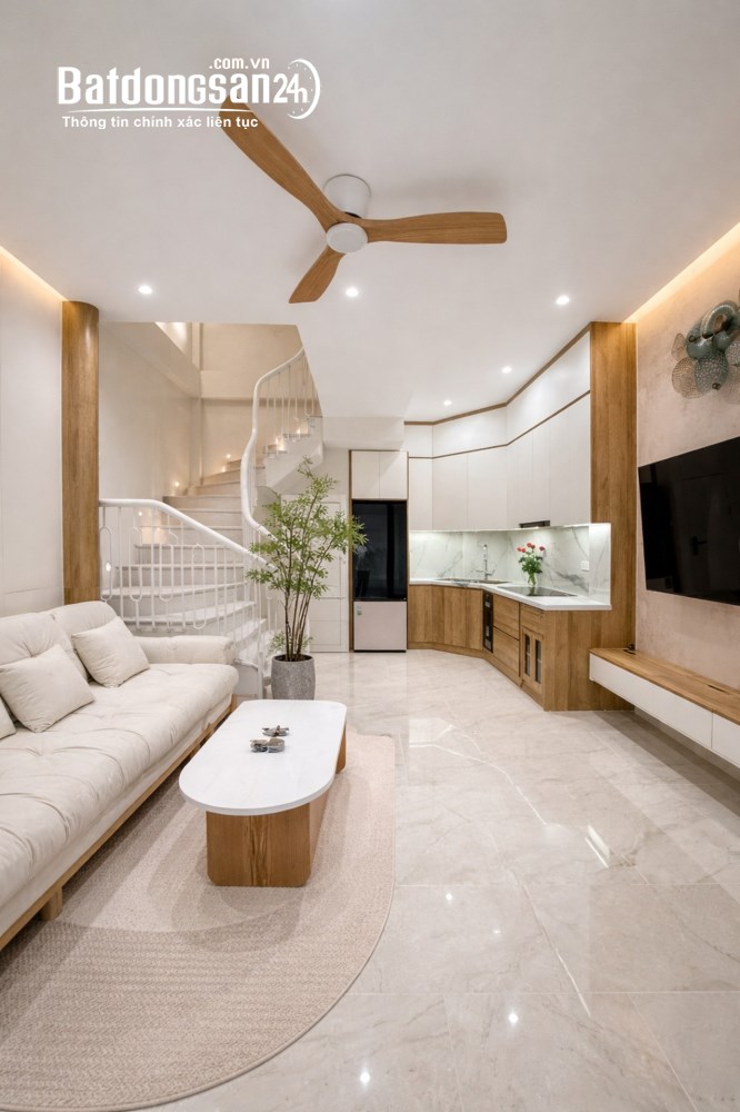 Bán nhà Phố Cát Linh, P. Đống Đa, Hà Nội - 10m ra Phố, Ô tô ngõ thông - 31m2 x5 tầng - Full Nội Thất